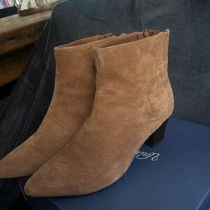 Size 8 Clark’s Booties